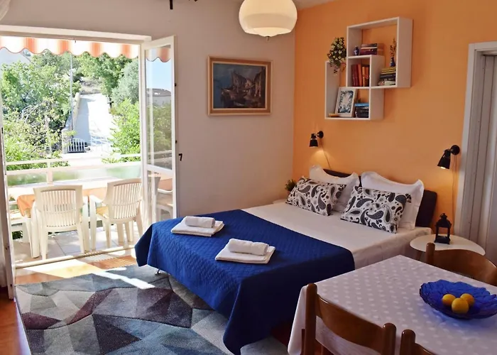 Close To Center, Quiet, With Parking Апартаменты