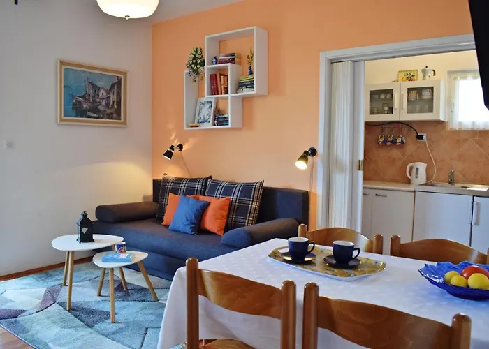 Close To Center, Quiet, With Parking Апартаменты