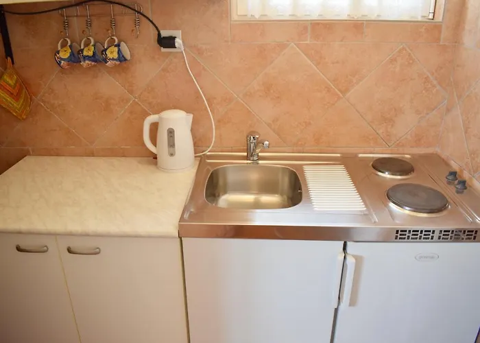 Апартаменты Close To Center, Quiet, With Parking