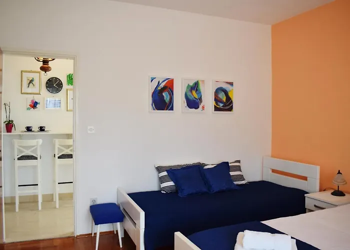 Апартаменты Close To Center, Quiet, With Parking Хвар