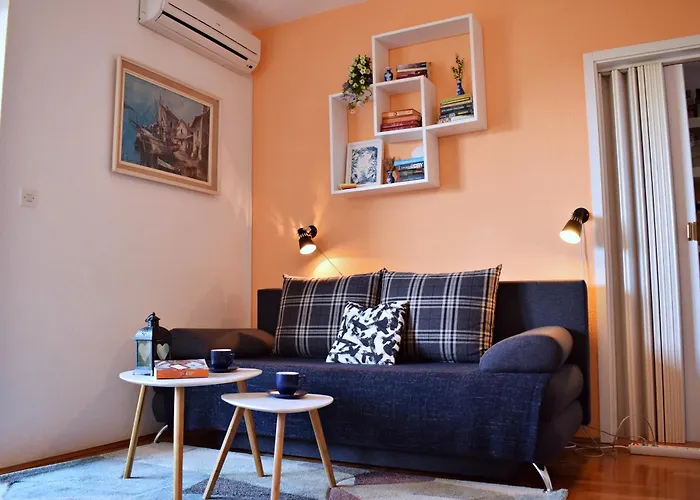 Апартаменты Close To Center, Quiet, With Parking