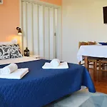 Close To Center, Quiet, With Parking Appartement
