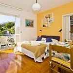 Close To Center, Quiet, With Parking Appartement