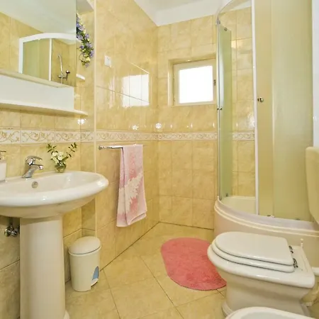 Appartamento Close To Center, Quiet, With Parking