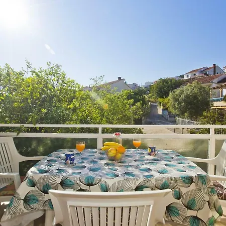 Appartamento Close To Center, Quiet, With Parking *