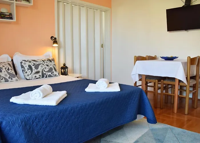 Close To Center, Quiet, With Parking Apartment