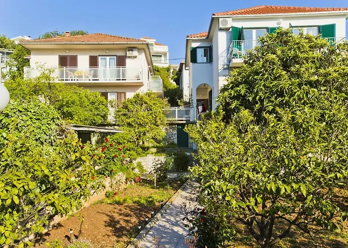 Close To Center, Quiet, With Parking Apartment Hvar Town