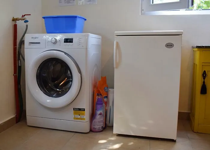 Apartment Close To Center, Quiet, With Parking Hvar Town