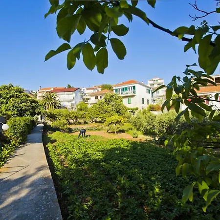 Close To Center, Quiet, With Parking Daire Hvar Town